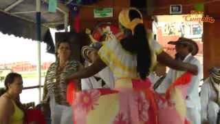 En Barranquilla se Baila Cumbia Bien Sabrosa Carnaval de Barranquilla [upl. by Wulfe]