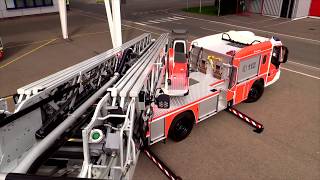 Neue Drehleiter für die Feuerwehr Gotha [upl. by Htilil183]